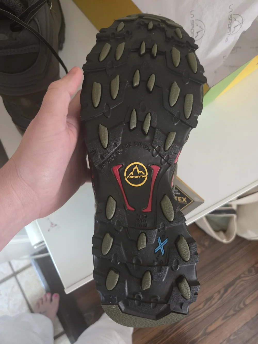 La Sportiva Olive Ultra Raptor 2 Mid GTX Hiking & Backpacking Boots